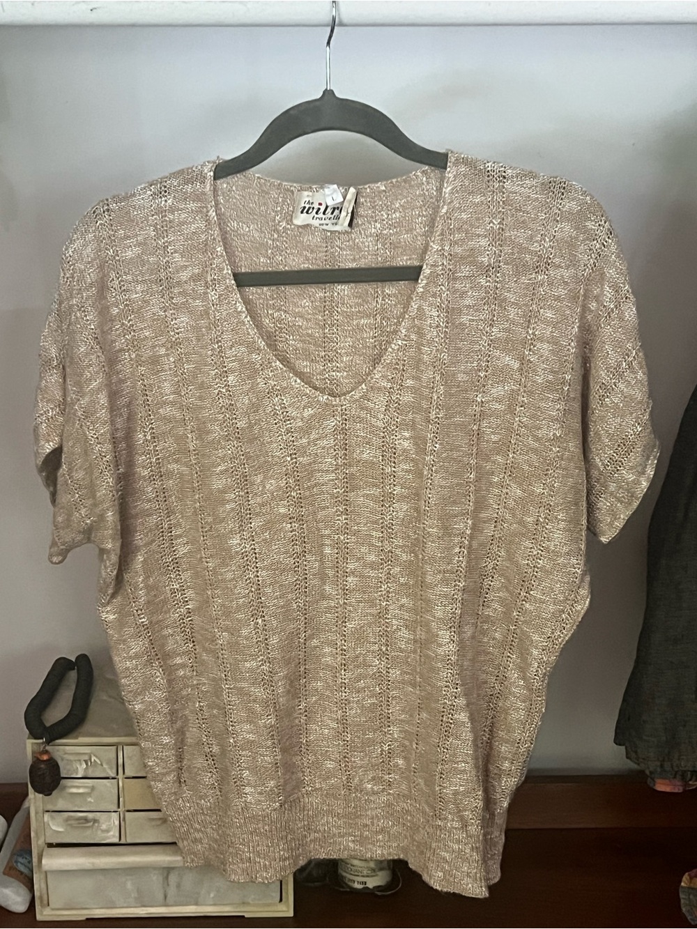 Wilroy traveller New York vintage Cream Knit V-Neck Short Sleeve knit top